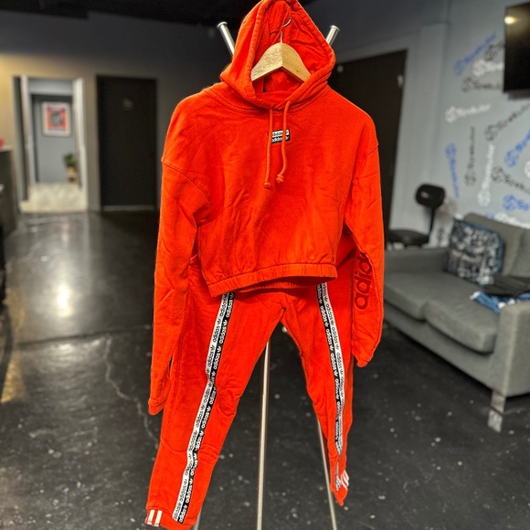 Adidas Women’s Red Sweatpants & Hoodie Set Size S - Picture 1 of 14